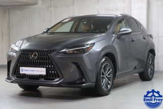 Lexus  2.5PHEV,CZ,1Maj,Executive