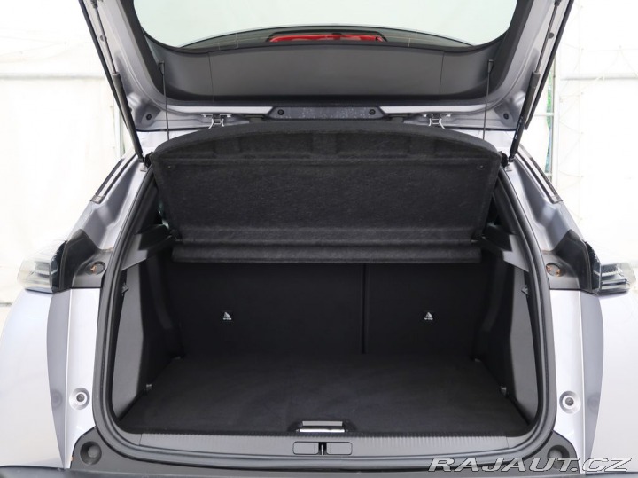 Peugeot 2008 1.2PureTech,CZ,1Maj,ALLUR 2024