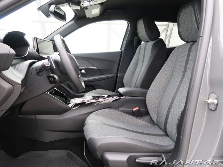 Peugeot 2008 1.2PureTech,CZ,1Maj,ALLUR 2024
