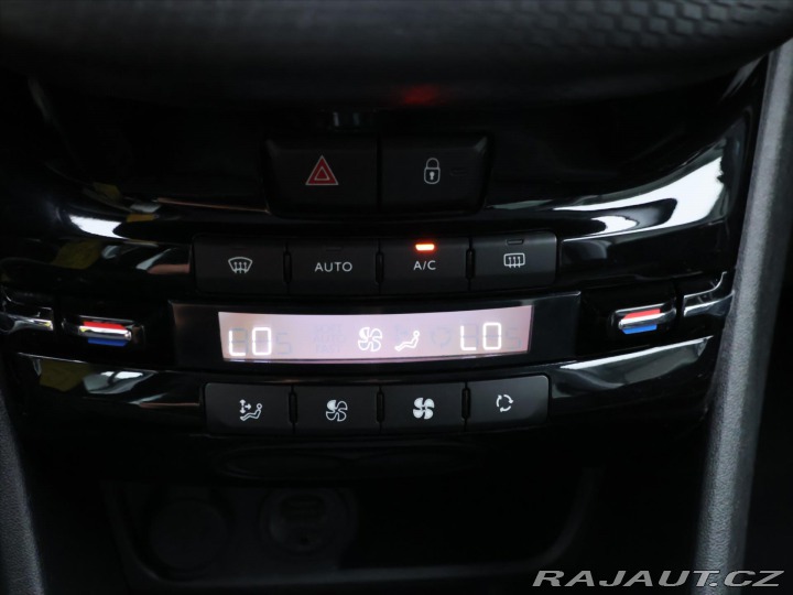 Peugeot 208 1,2 Aut.klima Navi Park.k 2017