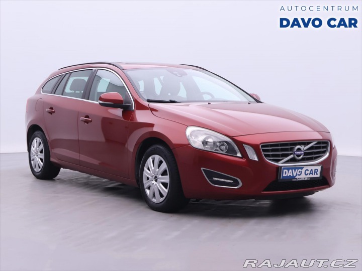 Volvo V60 2,0 D3 120kW V5 Momentum 2011