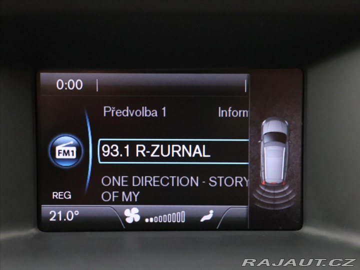 Volvo V60 2,0 D3 120kW V5 Momentum 2011