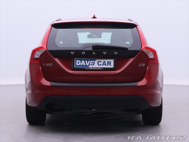 Volvo V60 2,0 D3 120kW V5 Momentum 2011