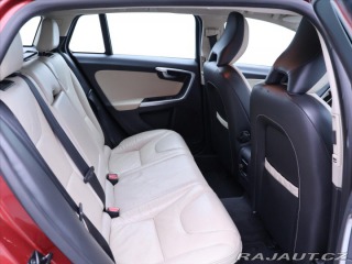 Volvo V60 2,0 D3 120kW V5 Momentum 2011