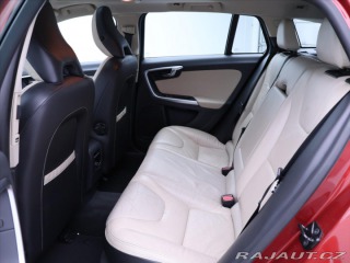 Volvo V60 2,0 D3 120kW V5 Momentum 2011