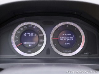 Volvo V60 2,0 D3 120kW V5 Momentum 2011