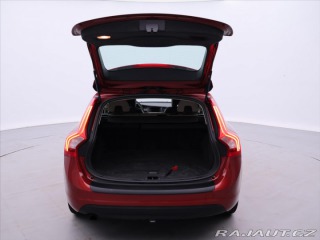 Volvo V60 2,0 D3 120kW V5 Momentum 2011