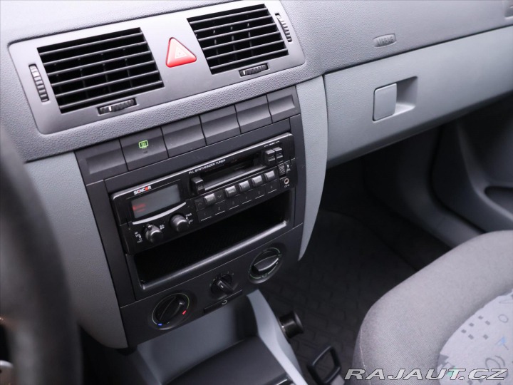 Škoda Fabia 1,2 i 47kW CZ 1.Maj Serv. 2004