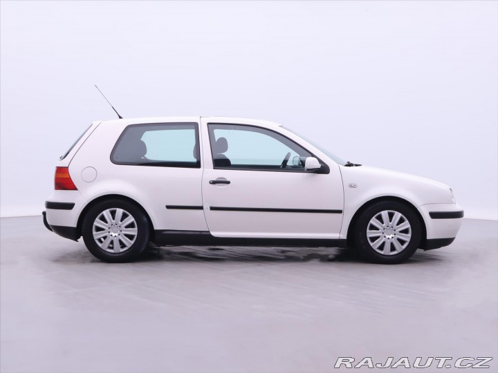 Volkswagen Golf 1,9 TDI 66kW Tažné STK 04 2000