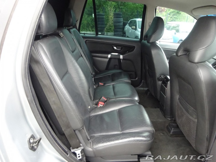 Volvo XC90 D5 136kW AWD KŮŽE AUTOMAT 1800