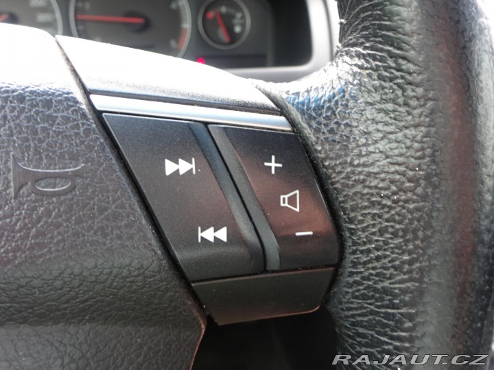 Volvo XC90 D5 136kW AWD KŮŽE AUTOMAT 1800