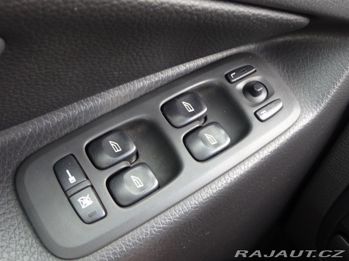 Volvo XC90 D5 136kW AWD KŮŽE AUTOMAT 1800