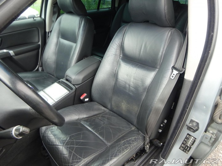 Volvo XC90 D5 136kW AWD KŮŽE AUTOMAT 1800