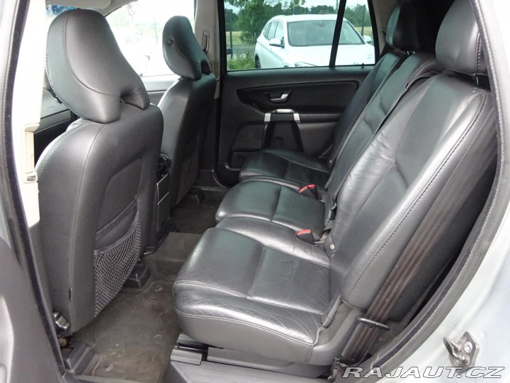 Volvo XC90 D5 136kW AWD KŮŽE AUTOMAT 1800