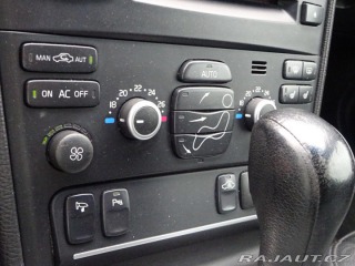 Volvo XC90 D5 136kW AWD KŮŽE AUTOMAT 1800
