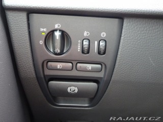 Volvo XC90 D5 136kW AWD KŮŽE AUTOMAT 1800