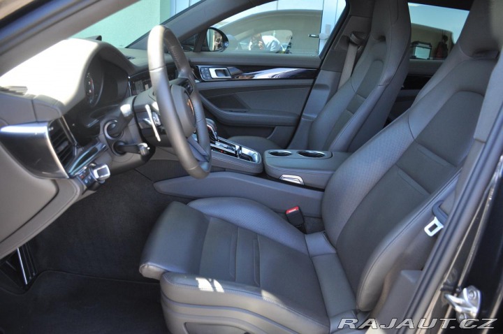 Porsche Panamera E-HYBRID 4S BOSE PANO K36 2022