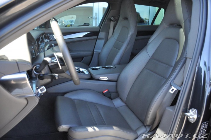 Porsche Panamera E-HYBRID 4S BOSE PANO K36 2022