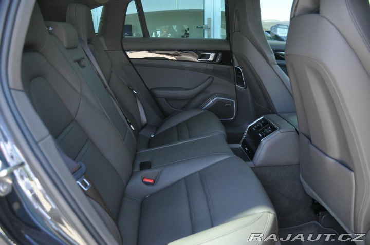 Porsche Panamera E-HYBRID 4S BOSE PANO K36 2022