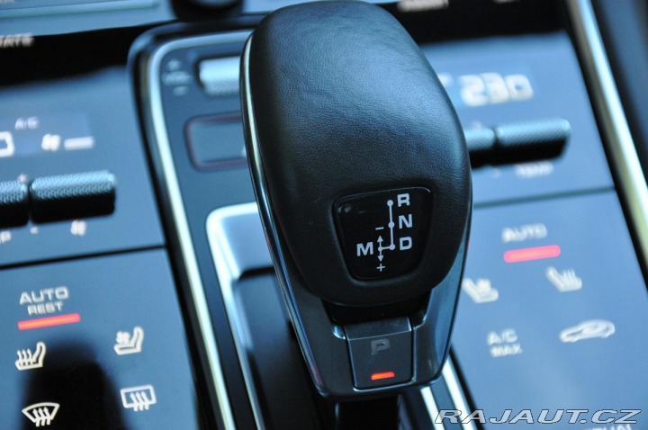 Porsche Panamera E-HYBRID 4S BOSE PANO K36 2022