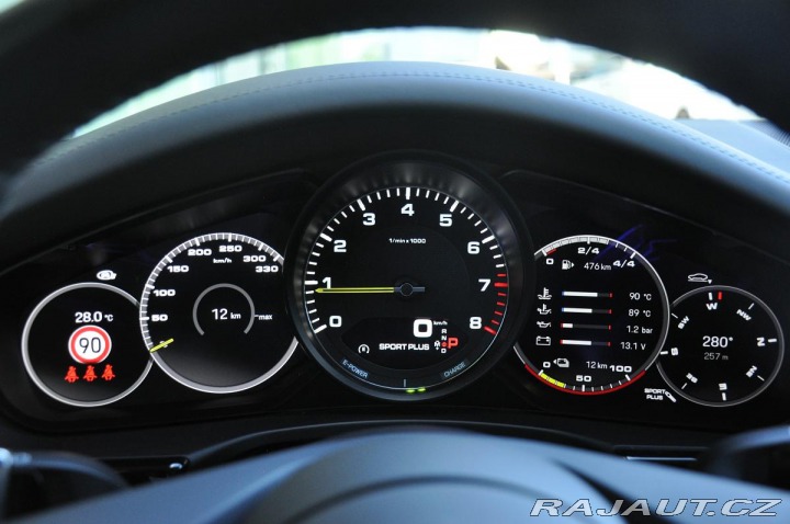 Porsche Panamera E-HYBRID 4S BOSE PANO K36 2022