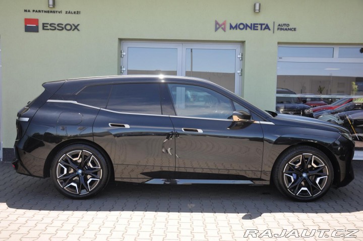 BMW iX xDrive40 HUD H/K TAŽNÉ 2021