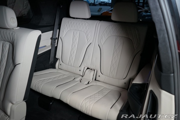 BMW X7 40d*xDRIVE*PANO*SERVIS*TA 2023