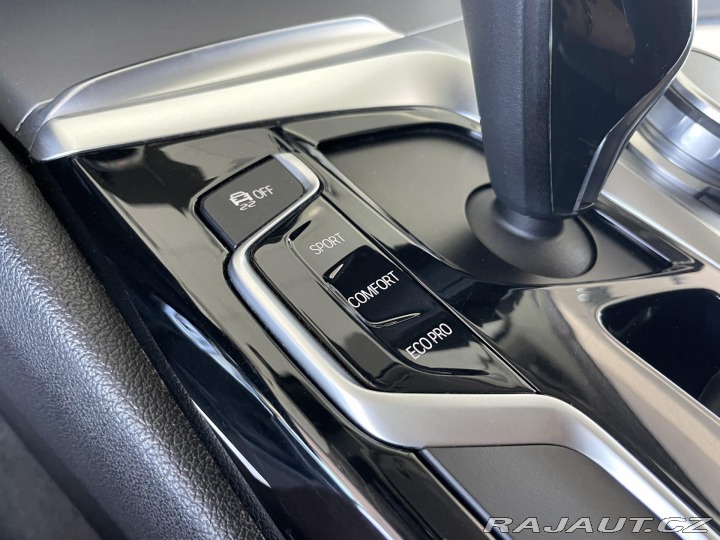 BMW 5 520d Aut*Distronic*Panora 2017