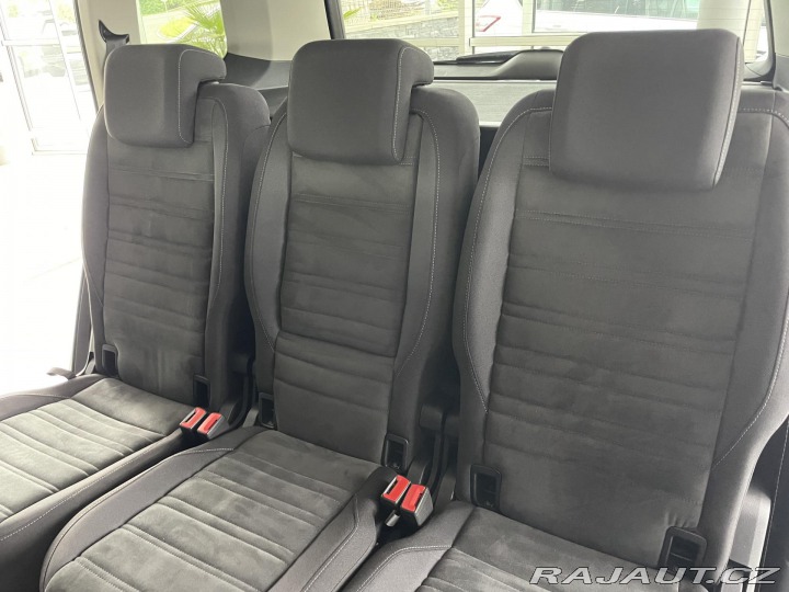 Volkswagen Touran 2,0TDI DSG*HighLine*Masáž 2016