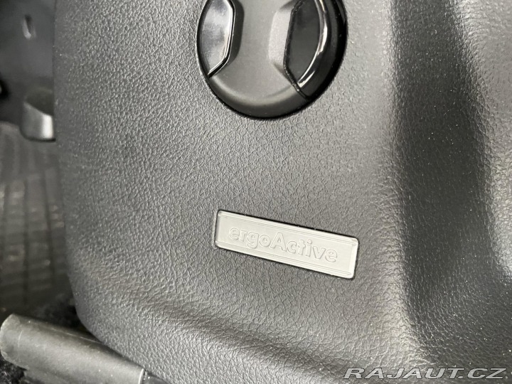 Volkswagen Touran 2,0TDI DSG*HighLine*Masáž 2016