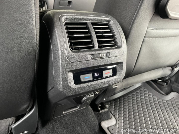 Volkswagen Touran 2,0TDI DSG*HighLine*Masáž 2016