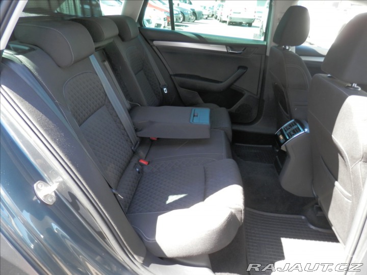 Škoda Superb 2,0 TDi 110kW DSG kombi 2019