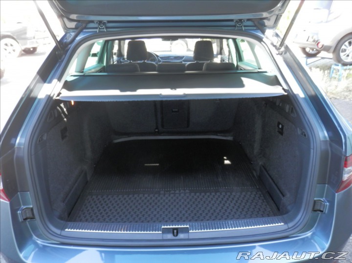 Škoda Superb 2,0 TDi 110kW DSG kombi 2019