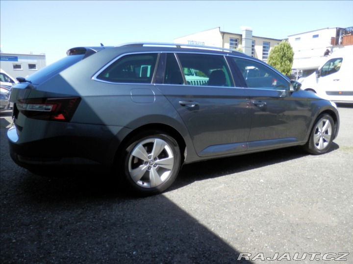 Škoda Superb 2,0 TDi 110kW DSG kombi 2019