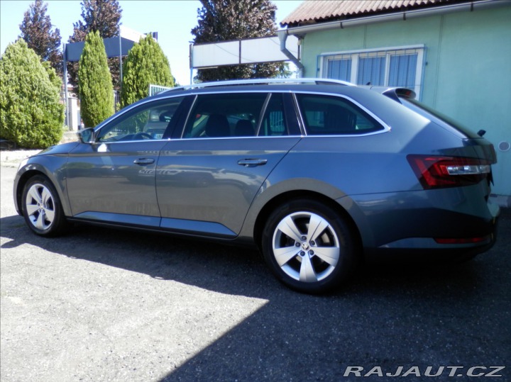 Škoda Superb 2,0 TDi 110kW DSG kombi 2019