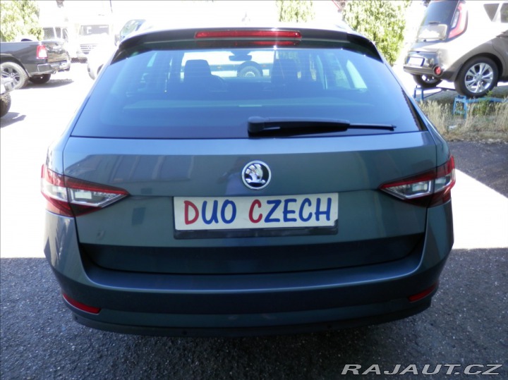 Škoda Superb 2,0 TDi 110kW DSG kombi 2019