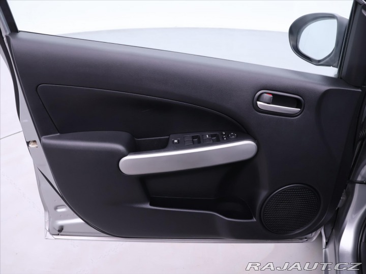 Mazda 2 1,4 i Aut.klima Výhř.seda 2012