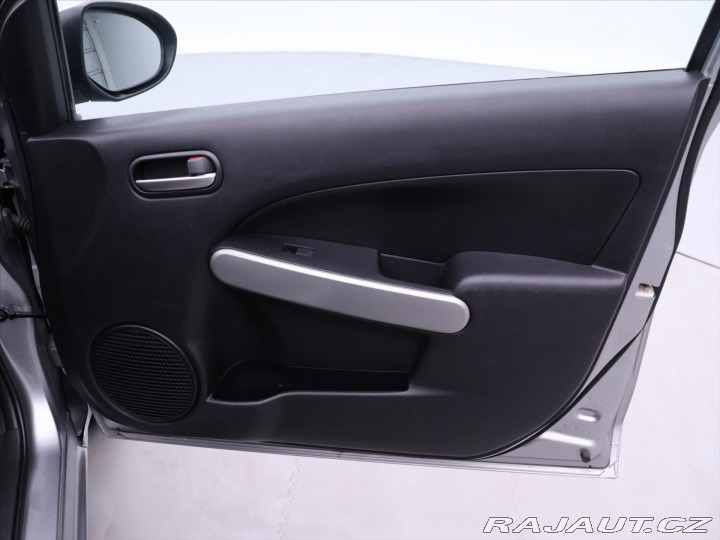 Mazda 2 1,4 i Aut.klima Výhř.seda 2012