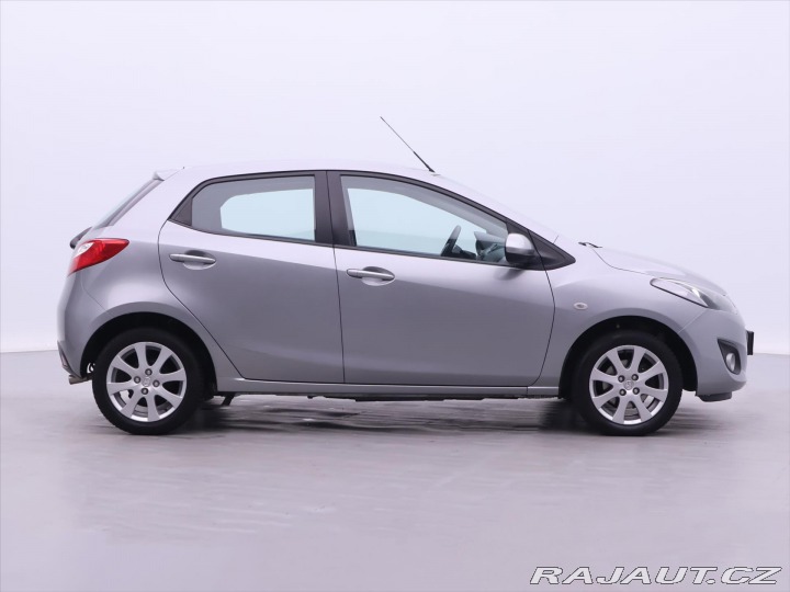 Mazda 2 1,4 i Aut.klima Výhř.seda 2012