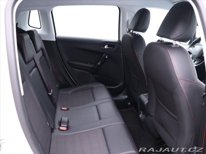 Peugeot 2008 1,2 PT 81kW GT-Line Navi 2016