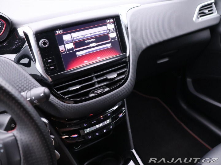 Peugeot 2008 1,2 PT 81kW GT-Line Navi 2016