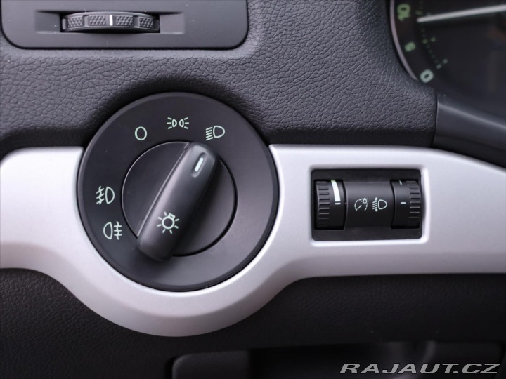 Škoda Octavia 1,6 i 75kW Aut.klima 860 2005