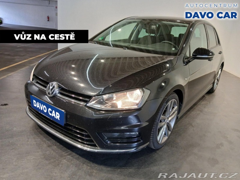Volkswagen Golf 1,2 TSI R-Line Navi 1.Maj