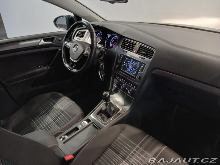 Volkswagen Golf 1,2 TSI R-Line Navi 1.Maj 2016