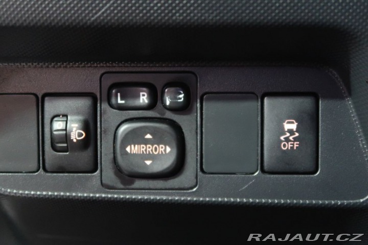Toyota Auris 1.6VVT-i,CZ,Manuál 2011
