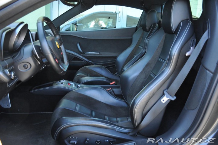 Ferrari 458 SPIDER CARBON LIFT 2012