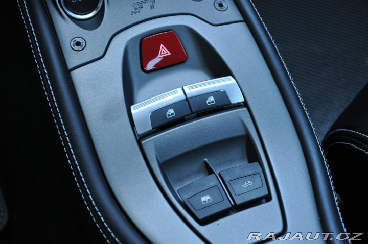 Ferrari 458 SPIDER CARBON LIFT 2012