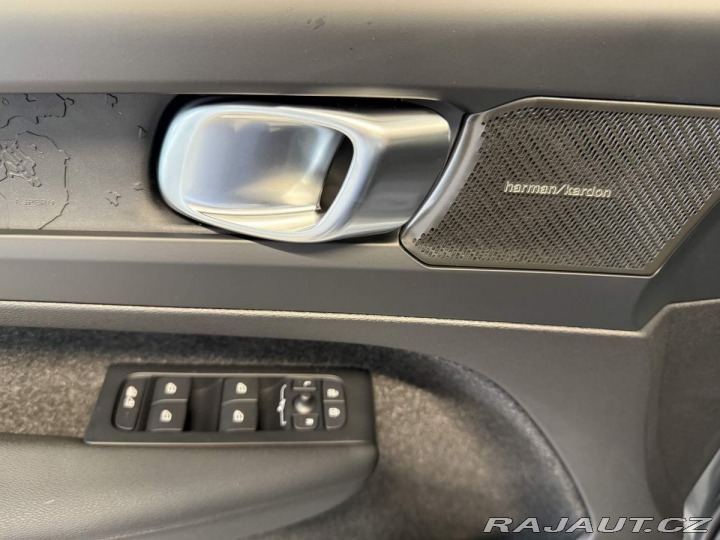 Volvo EX40 PLUS RWD Extended Range 2025