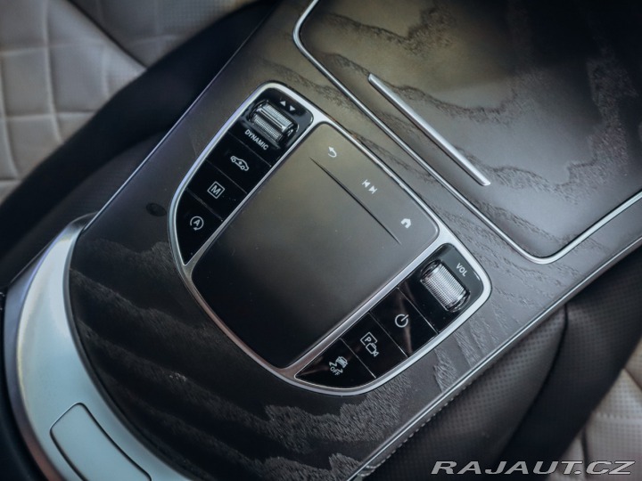 Mercedes-Benz GLC 400d 4M AMG kupé 2020