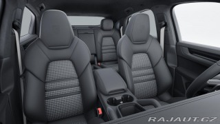 Porsche Cayenne GTS Coupe 2025
